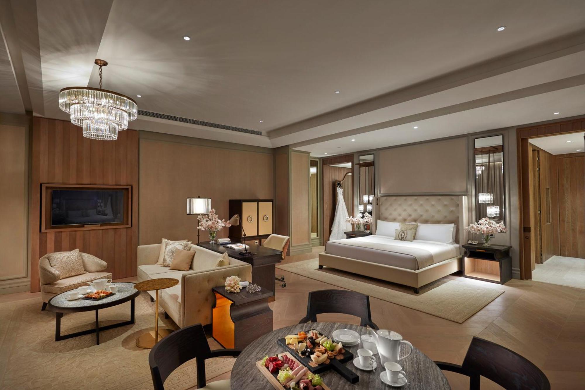 Mandarin Oriental Jumeira, Дубай Екстериор снимка A suite at The Ritz-Carlton, Singapore