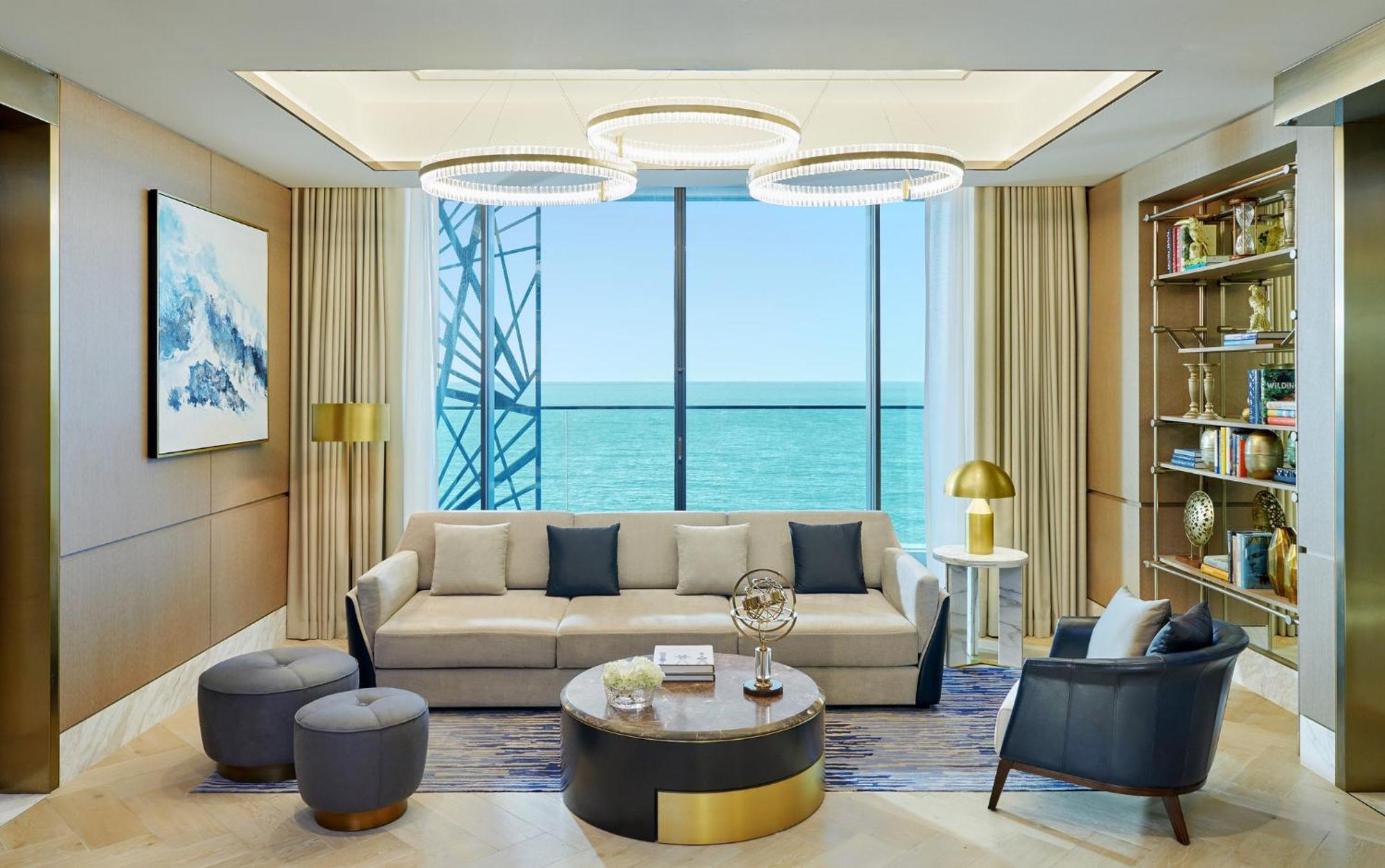 Mandarin Oriental Jumeira, Дубай Екстериор снимка The living room of a three-bedroom residence