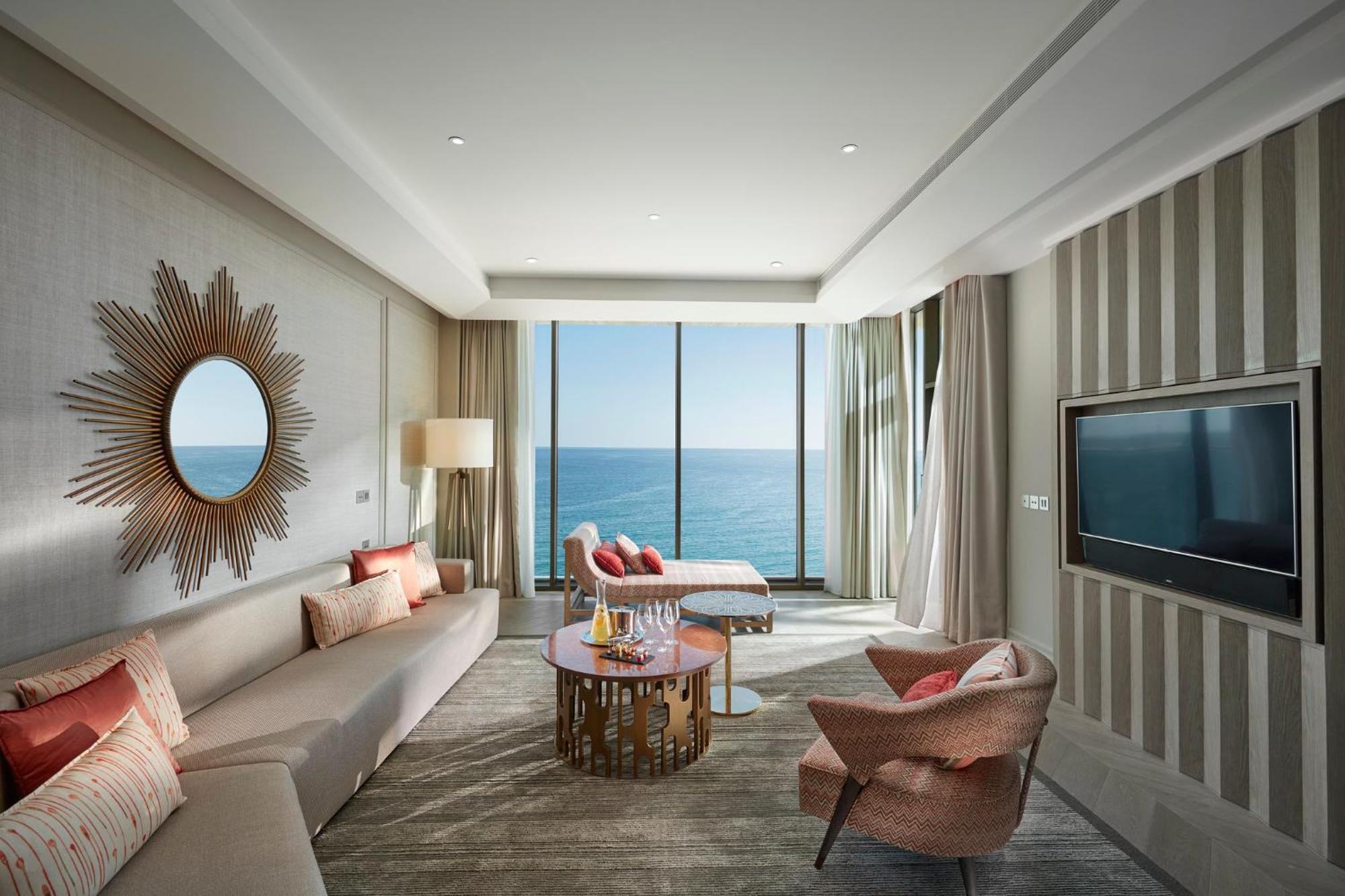 Mandarin Oriental Jumeira, Дубай Екстериор снимка The living room of a two-bedroom suite