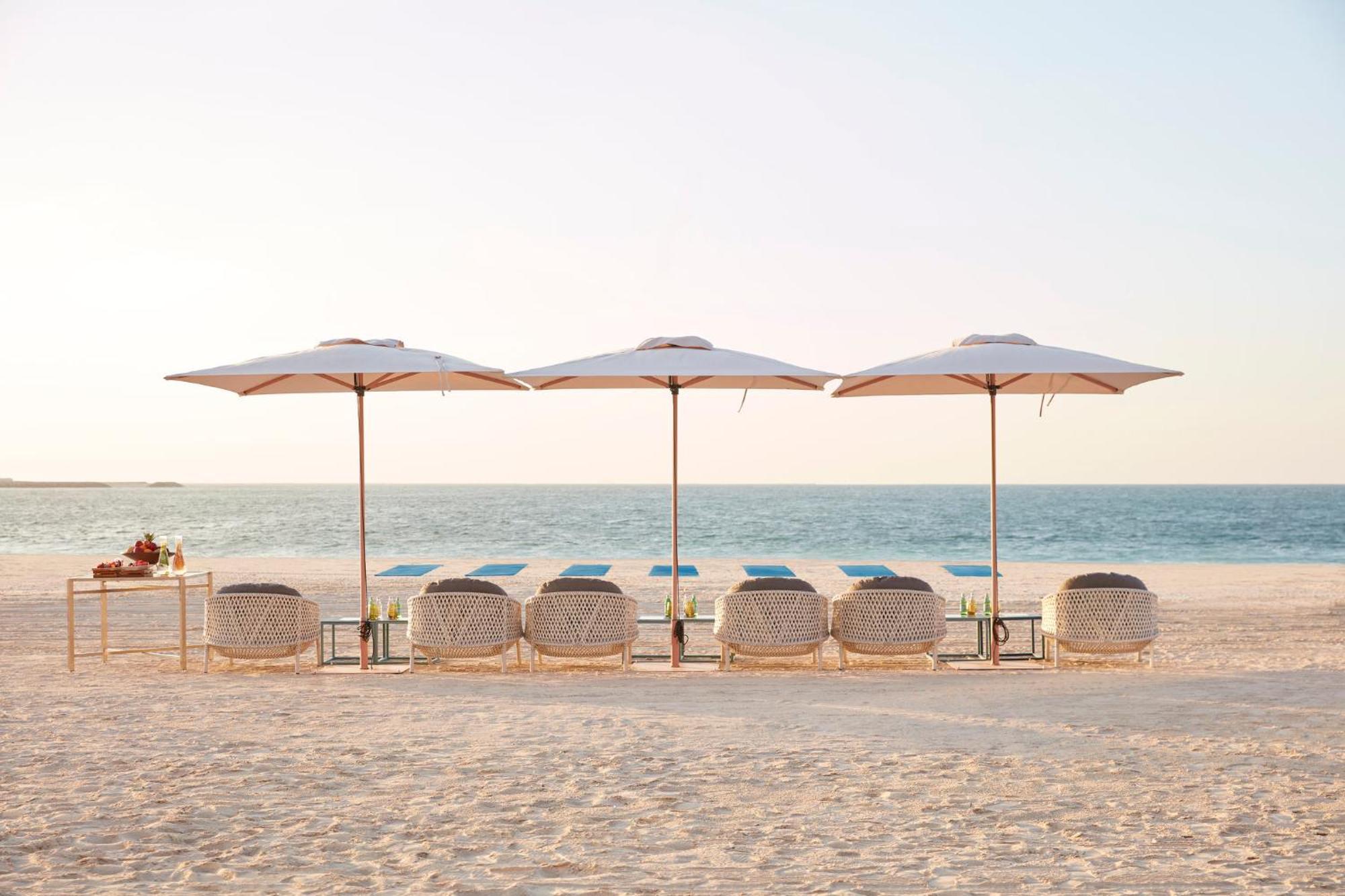 Mandarin Oriental Jumeira, Дубай Екстериор снимка Beach at Jumeirah Beach Hotel