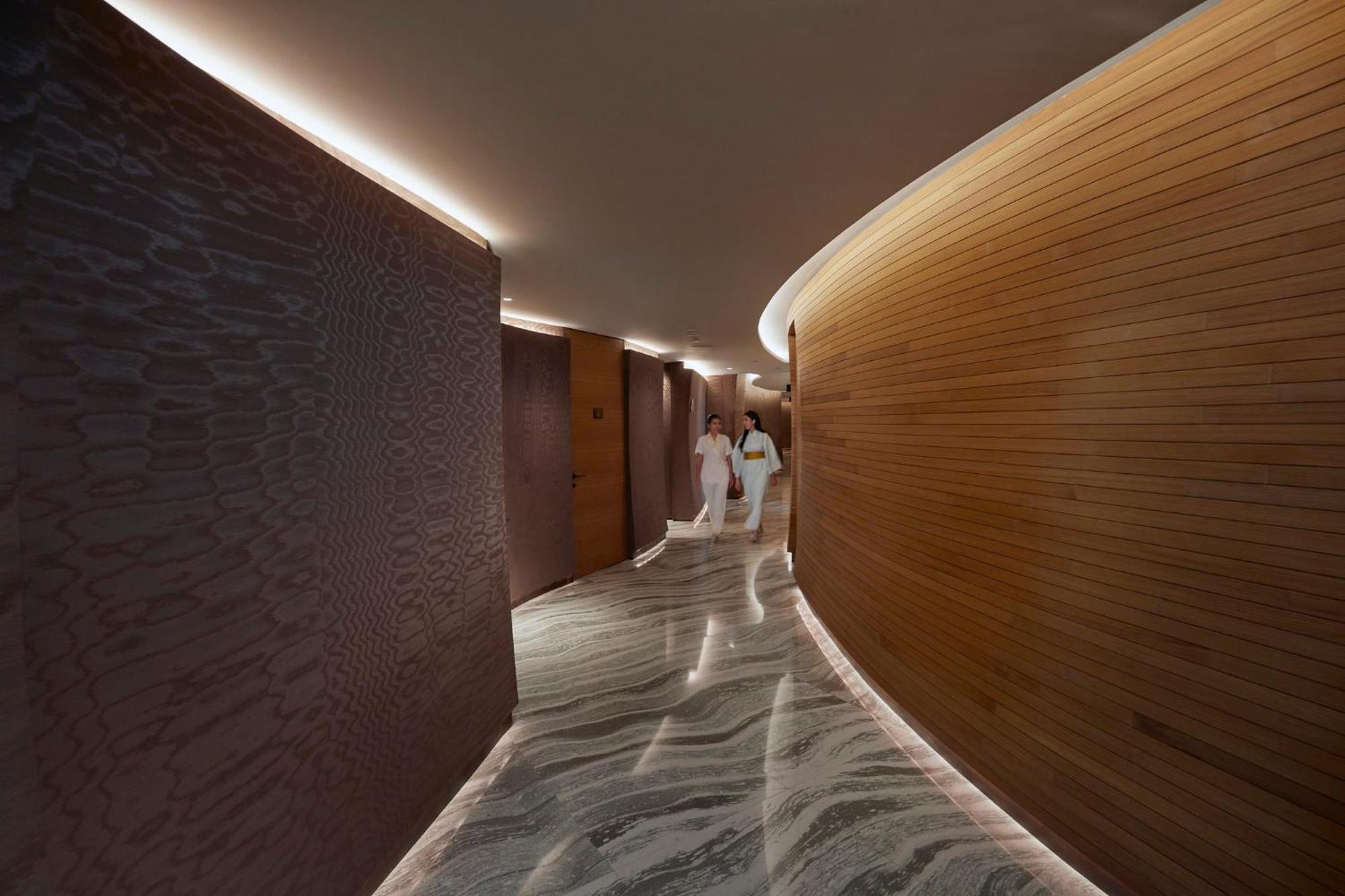 Mandarin Oriental Jumeira, Дубай Екстериор снимка The Spa at The Ritz-Carlton, DIFC