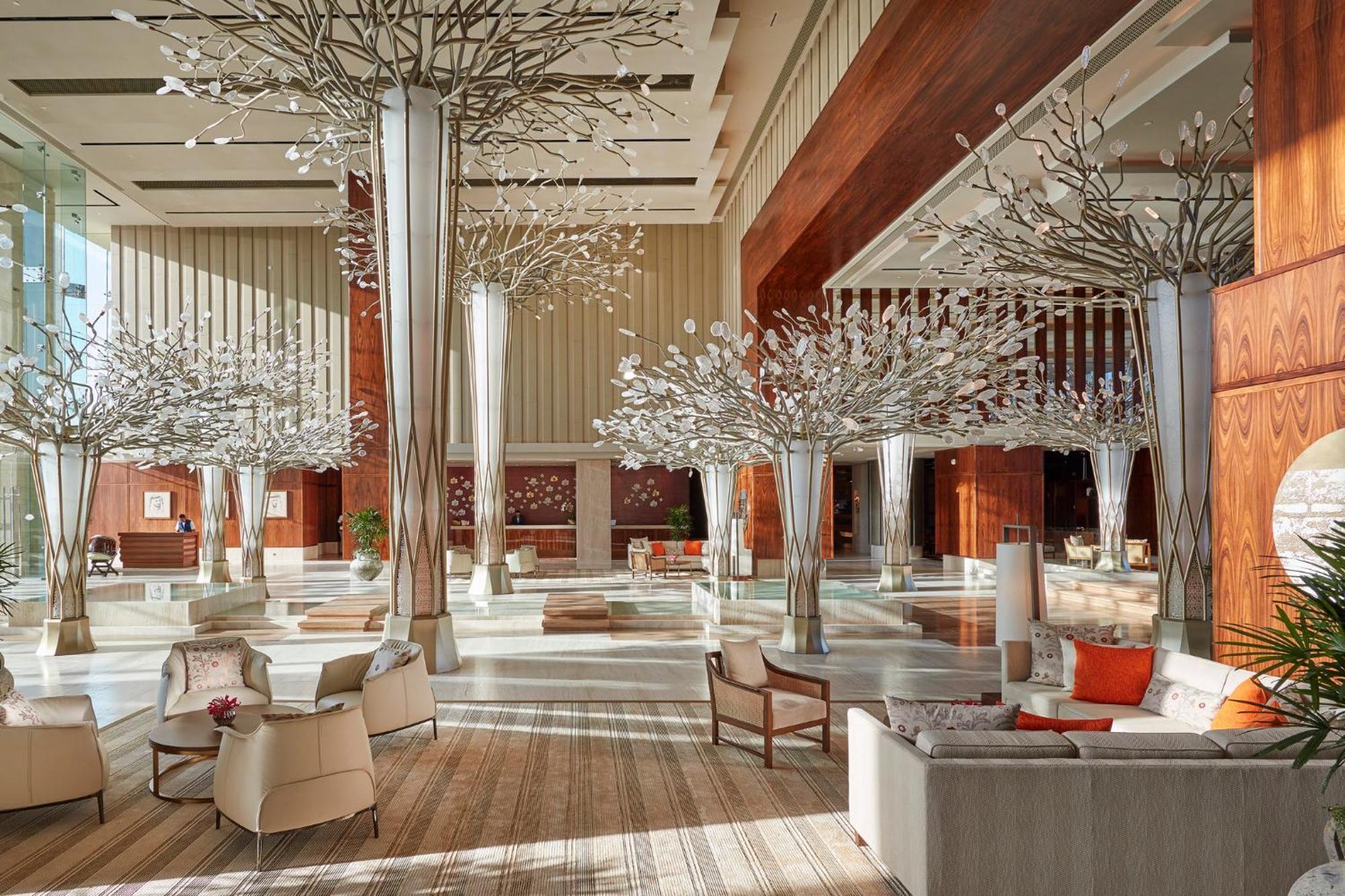 Mandarin Oriental Jumeira, Дубай Екстериор снимка The lobby of the hotel